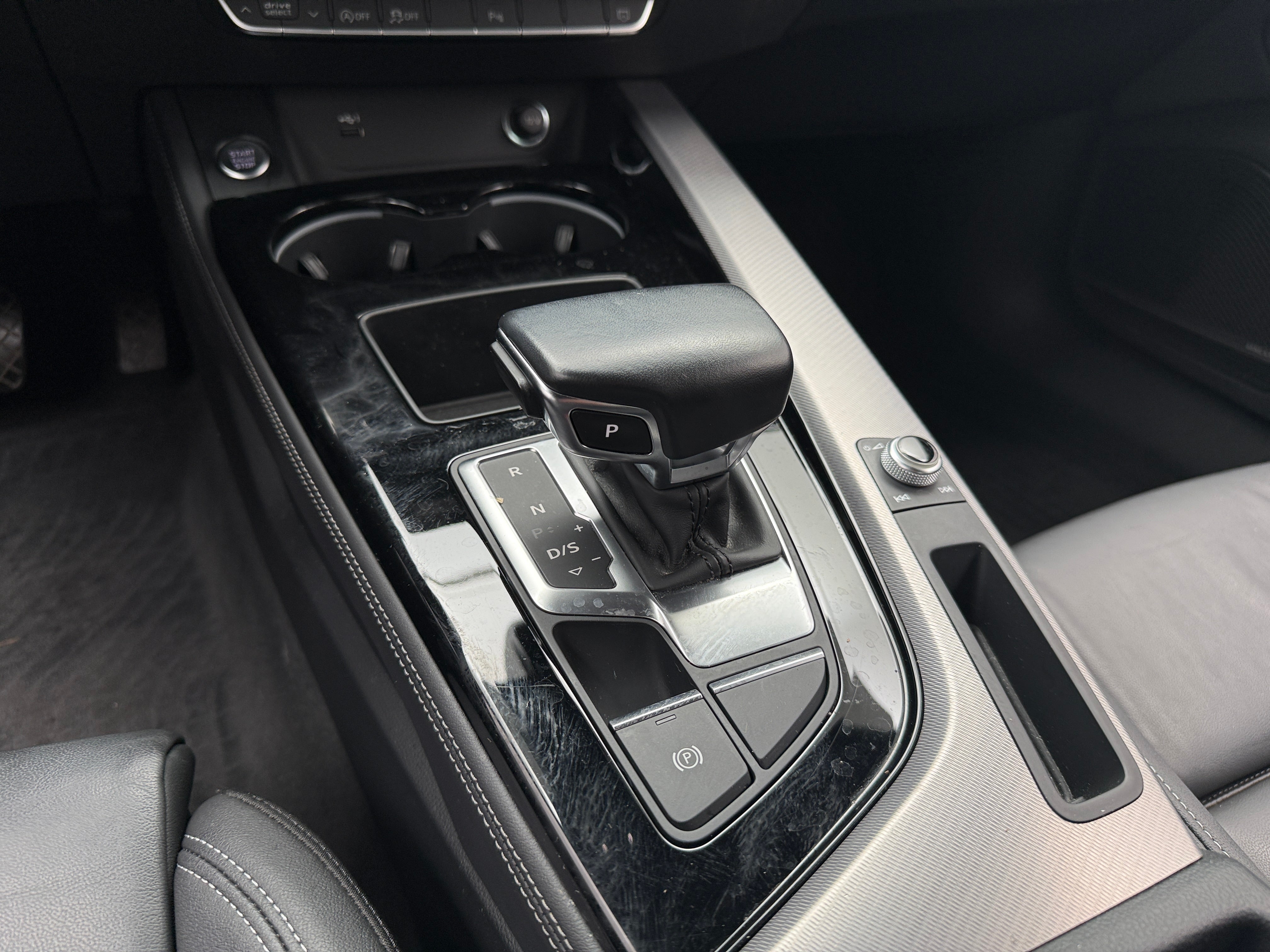 audi a5 sportback 2023 WAUFACF55PA008592 image
